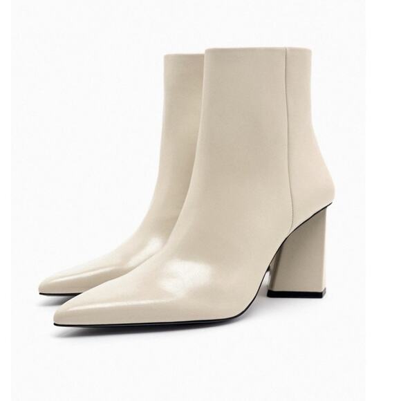 Zara TRIANGULAR HEELED ANKLE BOOTS - Picture 4 of 13